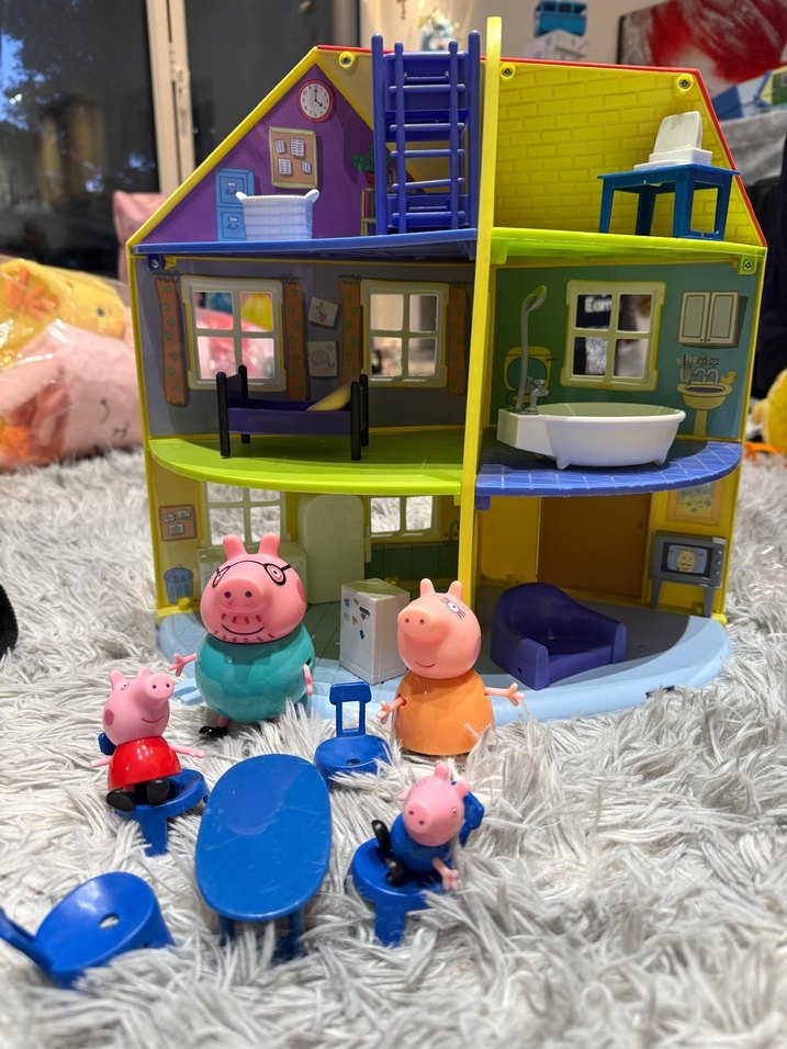 Renkli Peppa Pig Oyun Evi ve Figür Seti - Görsel 3