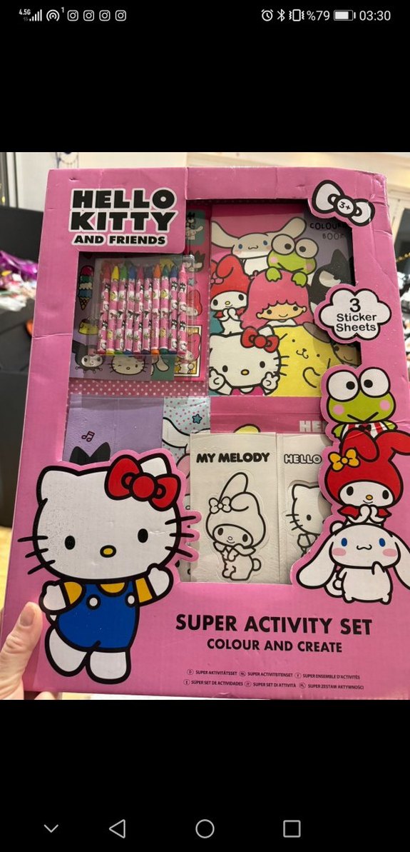 Dev boyutta Hello Kitty  Etkinlik Seti - Görsel 2