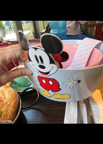 Mickey Mouse & Minnie Temalı Renkli Tabak Seti - Görsel 4