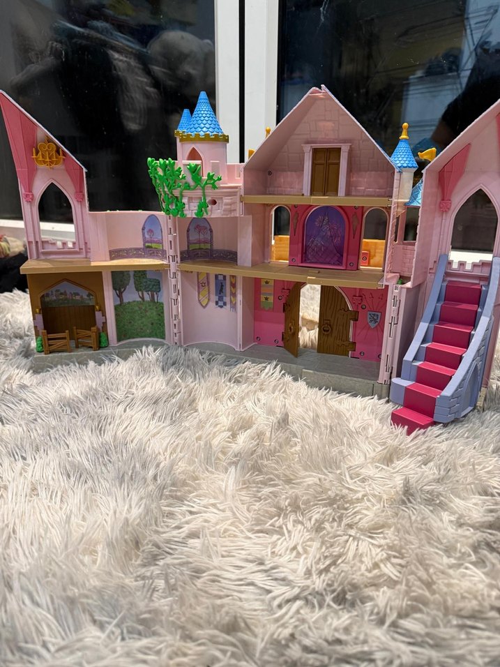 Disney Pembe Pastel Renkli Prenses Şatosu Oyuncak - Görsel 2