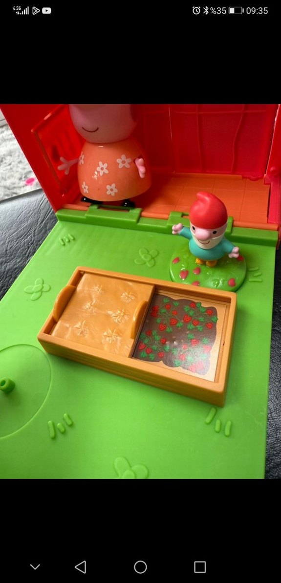 Peppa Pig Renkli Bahçe 
Evi ve Figürler - Görsel 4
