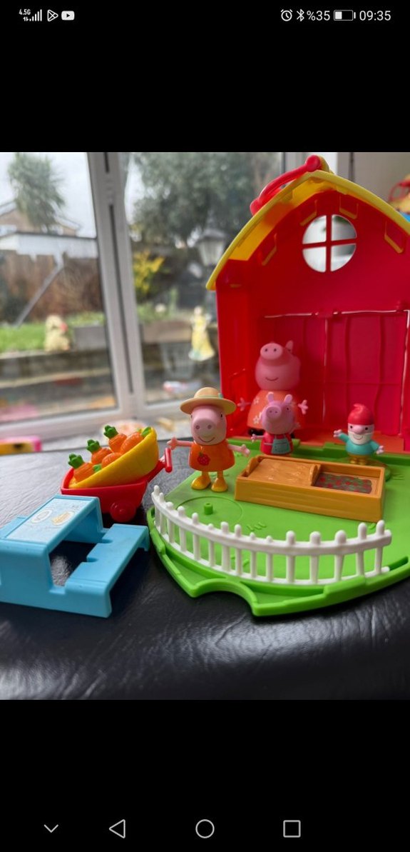 Peppa Pig Renkli Bahçe 
Evi ve Figürler - Görsel 2