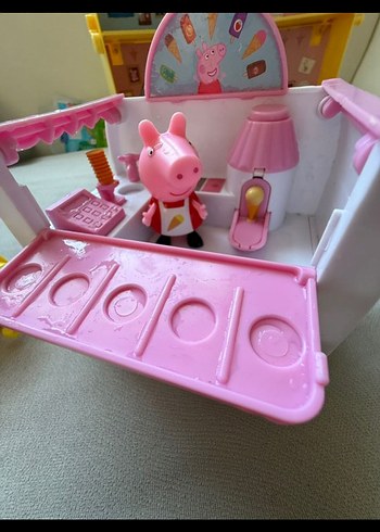 Peppa, Candy Cat ve Suzy Sheep Figürlü - Görsel 2