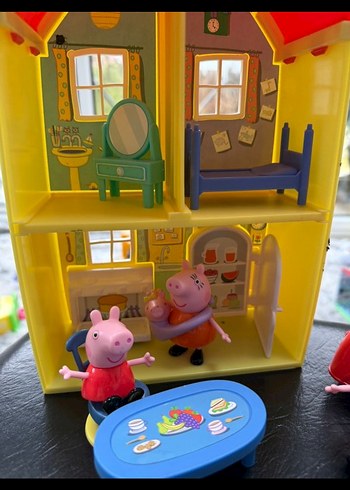 Peppa Pig Renkli Oyun Evi ve Figür Seti - Görsel 2
