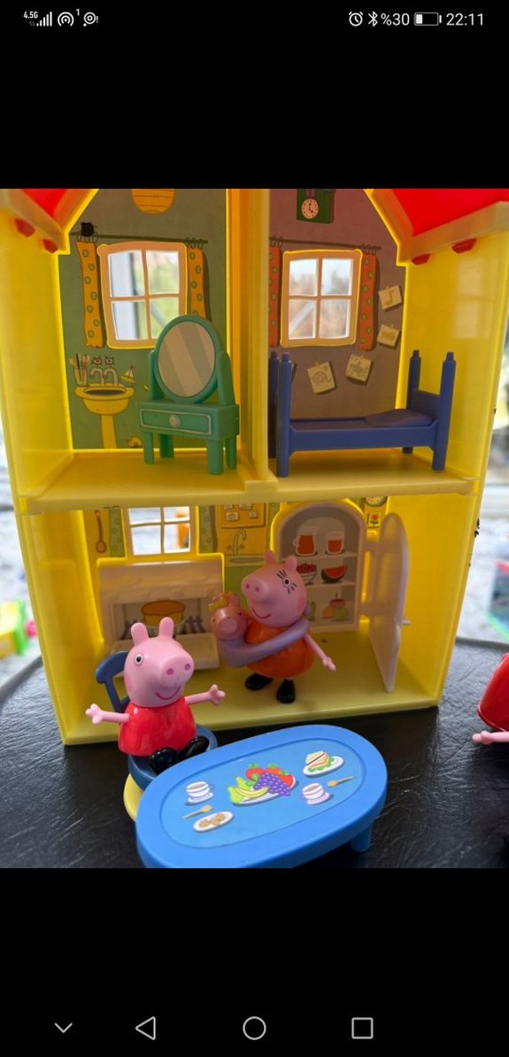 Peppa Pig Renkli Oyun Evi ve Figür Seti - Görsel 2