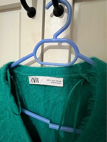 Zara Zara Tüylü Crop