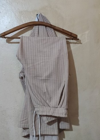 Erkek Düğmeli V Yaka slim fit Kısa Kollu Bej Pijama Takımı - Görsel 4