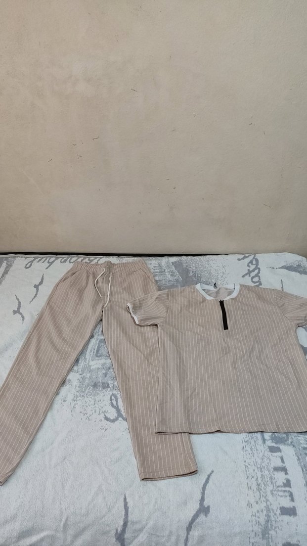 Erkek Düğmeli V Yaka slim fit Kısa Kollu Bej Pijama Takımı - Görsel 2