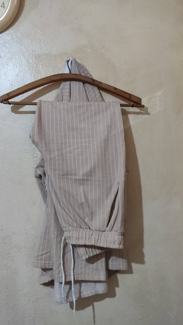 Erkek Düğmeli V Yaka slim fit Kısa Kollu Bej Pijama Takımı - Görsel 4