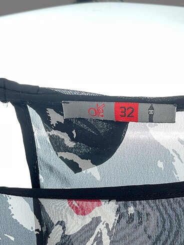 32 Beden çeşitli Renk PreLoved Kısa Elbise %70 İndirimli.