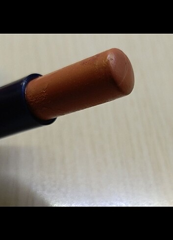 Beden Labello renkli dudak kremi lip balm