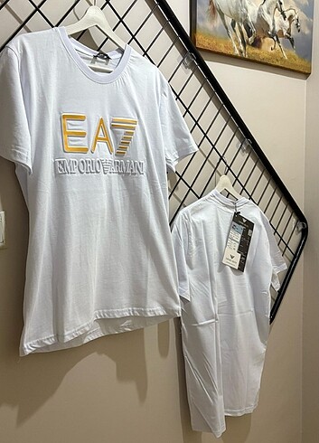 s/m Beden EA7 ARMANI T-SHİRT