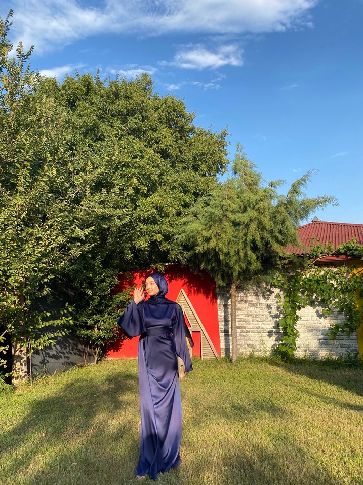 Lacivert Uzun Kollu Saten Elbise - Görsel 2