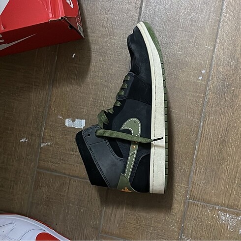 44 Beden Air Jordan 1 Mid SE Craft