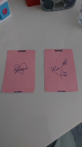 Diğer Rose and jisoo imzali fotocard