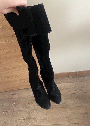 Siyah Süet Dizüstü Stiletto Bot