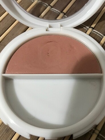 Flormar Gül Kurusu/Şeftali Toz Allık