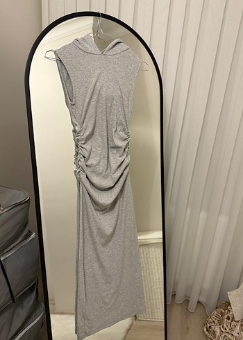 Stradivarius Kolsuz Gri Midi Elbise