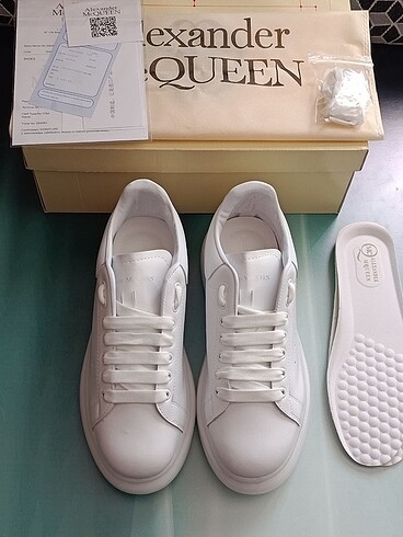 ALEXANDER MCQUEEN