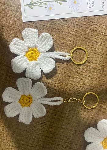 Beyaz Papatya Anahtarlık - Görsel 2