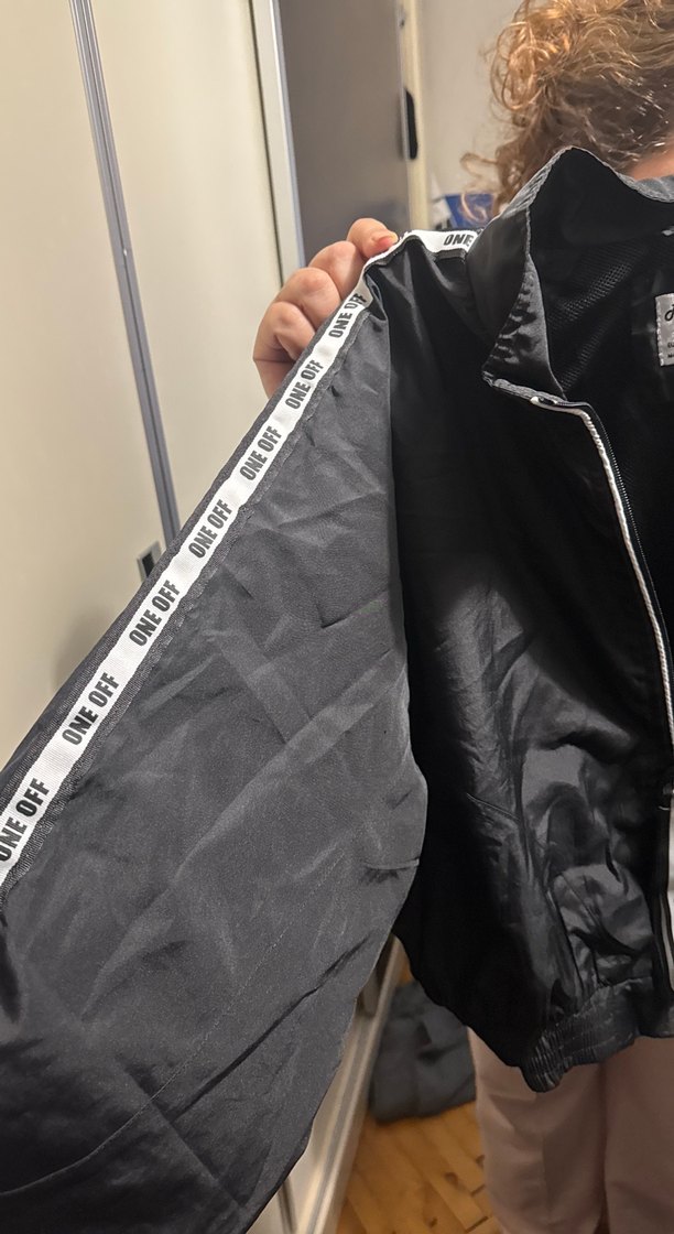 Siyah Fermuarlı Kadın Ceket - Görsel 2