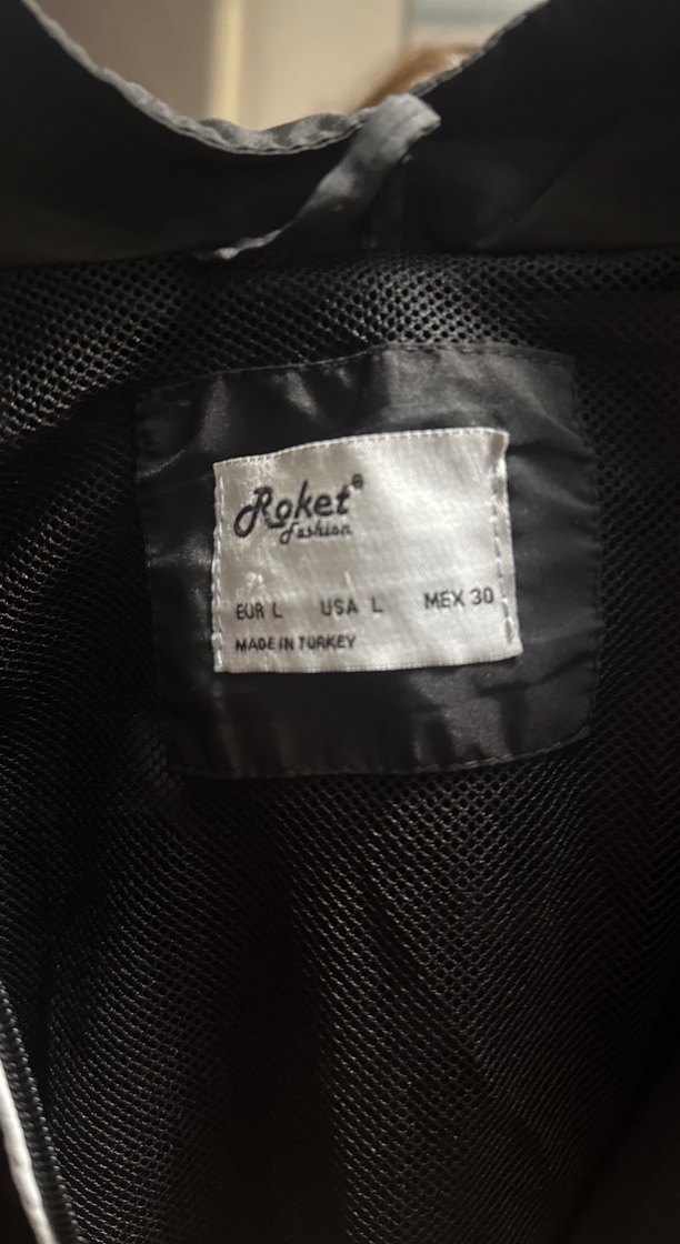 Siyah Fermuarlı Kadın Ceket - Görsel 3