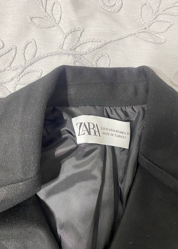 Zara Düğmeli Siyah Kadın Blazer Ceket