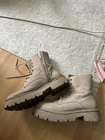 37 Beden ten rengi Renk Bershka bot