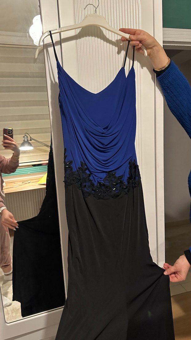 Kadın Mavi Siyah Uzun Drapeli Straplez Elbise - Görsel 2