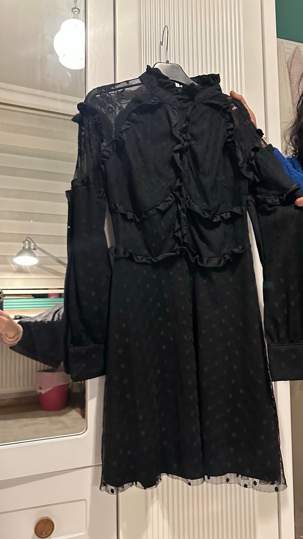 Uzun Kollu Siyah Gotik Fırfırlı Elbise - Görsel 2