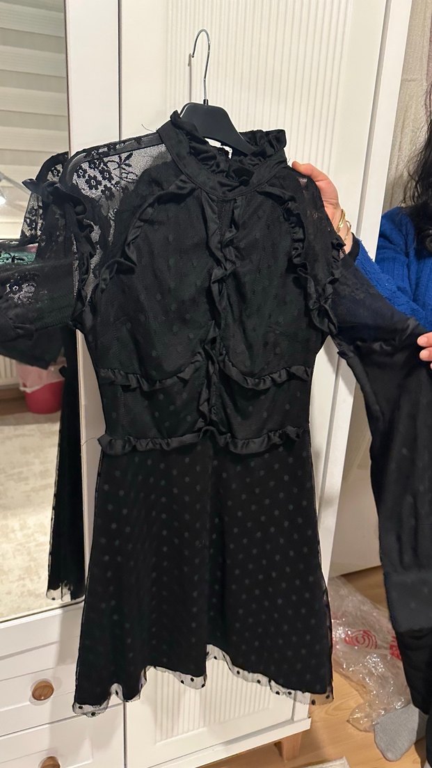 Uzun Kollu Siyah Gotik Fırfırlı Elbise - Görsel 4