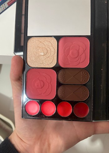 RomanticBright Bej Parlak Göz Farı Paleti - Görsel 4