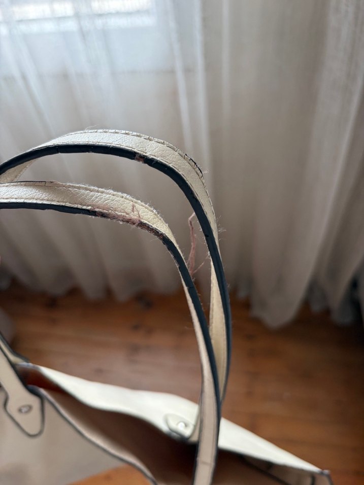 Minimalist Beyaz Deri Kadın Omuz Çantası - Görsel 3