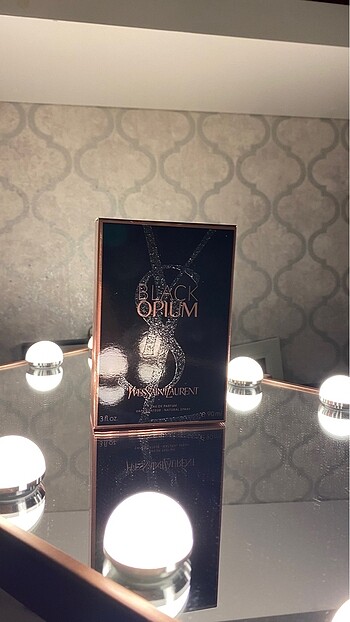 YVESSAİNTLAURENT BLACK OPİUM