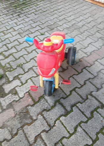 Renkli Kırmızı Üç Tekerlekli Bisiklet - Görsel 2