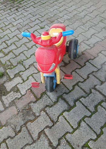 Renkli Kırmızı Üç Tekerlekli Bisiklet - Görsel 3