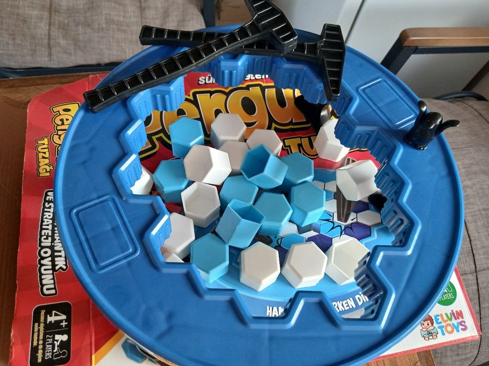 Penguen Tuzağı Eğitici Aile Oyunu - Görsel 2