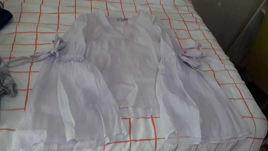 Beyaz V Yaka Kadın Keten Bluz - Görsel 2