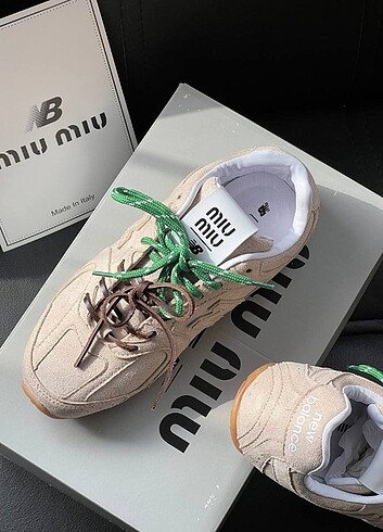 Miu Miu Miu Miu ekru