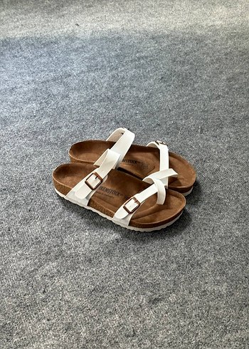 Birkenstock Beyaz Tokalı Kadın Terlik