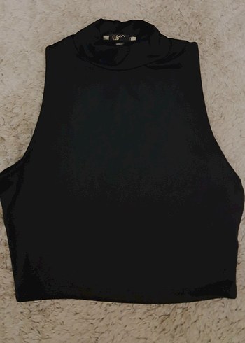 Kadın Siyah Yüksek Yakalı Crop Top