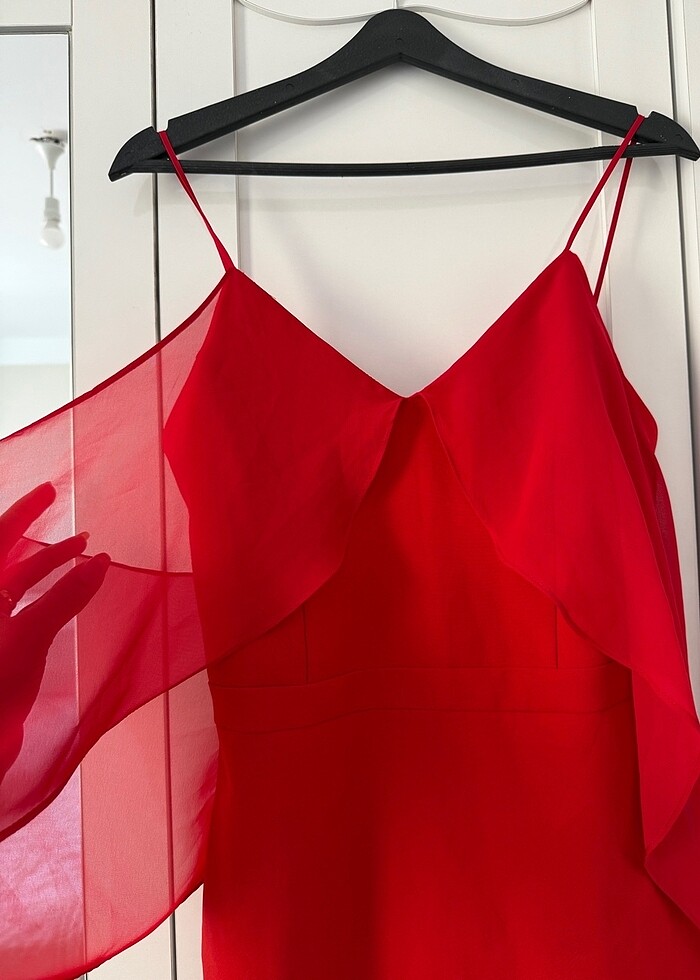 Kırmızı tül detaylı elbise - Görsel 3