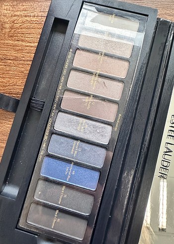 Estée Lauder Koyu Tonlarda Far Paleti - Görsel 4