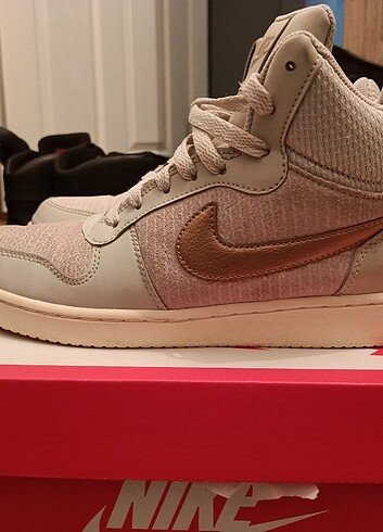 38,5 Beden çeşitli Renk Nike sneakers 