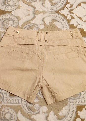 42 Beden Düğmeli Bej Kadın Mini Şort