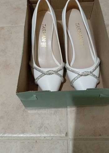 Beyaz Dolgu Topuklu Kadın Abiye Ayakkabı - Görsel 3