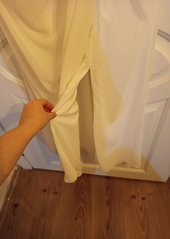 Beyaz Drapeli Uzun Abiye Elbise - Görsel 4