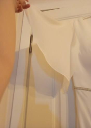 Beyaz Drapeli Uzun Abiye Elbise - Görsel 2