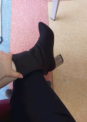 Siyah Elastik Blok Topuklu Kadın Bot - Görsel 3