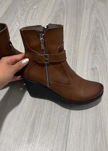 Kahverengi Kadın Deri Dolgu Topuklu Bot - Görsel 2